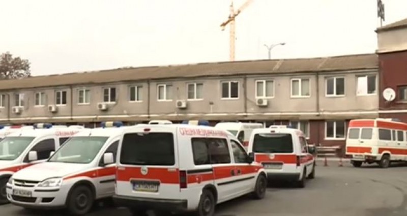 Млада жена скочи от третия етаж на блок. Оцеля, но пострада сериозно