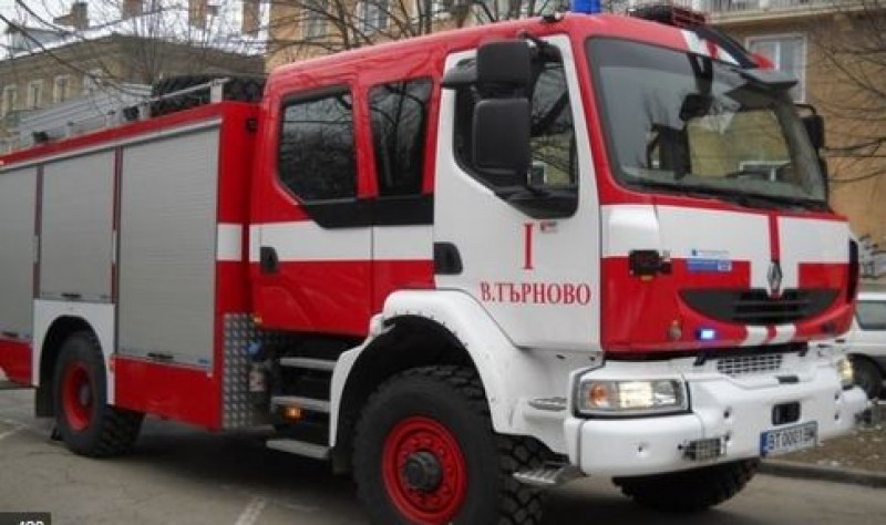Избухна пожар в рентгенова лаборатория в центъра на Велико Търново