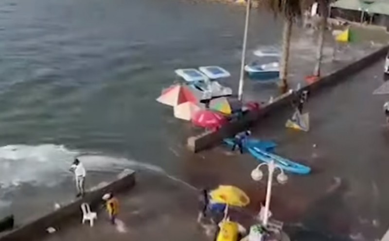 Ново изригване на вулкана в Тонга. Нови вълни цунами ВИДЕО