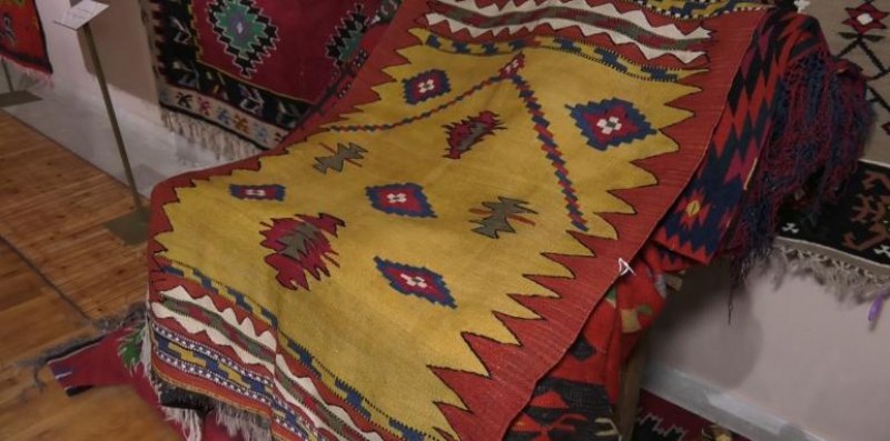 Чипровски килими на 320 г. дарени от американци на наш музей