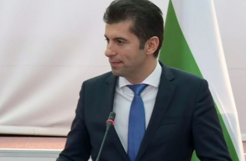 Кирил Петков с изявление след визитата си в Скопие ВИДЕО