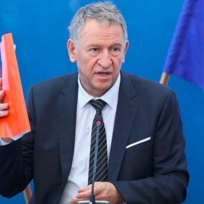 Спецпрокуратурата разследва Стойчо Кацаров
