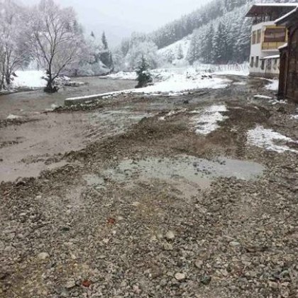 Три дни порой залива четири села в Родопите и буквално