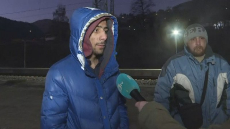 Скандално: Син на полицай снимал гнусния побой в Своге на Нова година