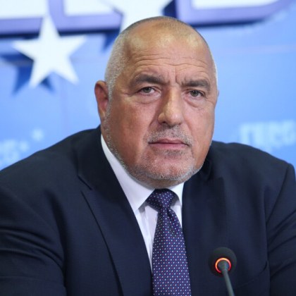 Българският президент министърът на отбраната и външният министър мълчат оглушително