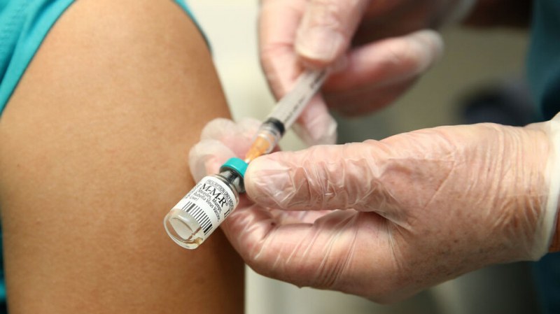 Долната камара на австрийския парламент одобри задължителната ваксинация срещу коронавирус.Законът,