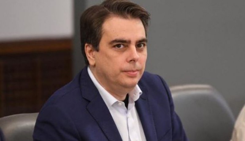 Асен Василев: Няма да има повишаване на данъците и акцизите