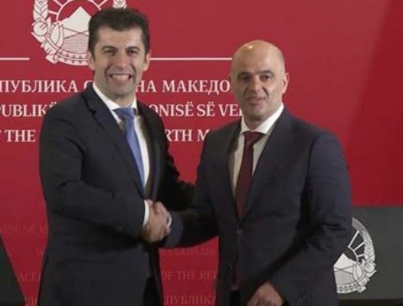 Кирил Петков посреща премиера на РС Македония в София