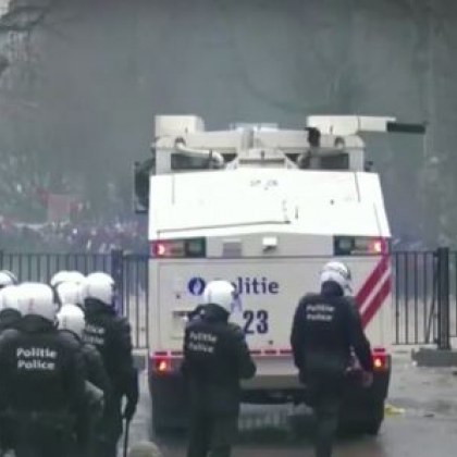 50 000 души протестираха в Брюксел срещу ограничителните мерки против вируса