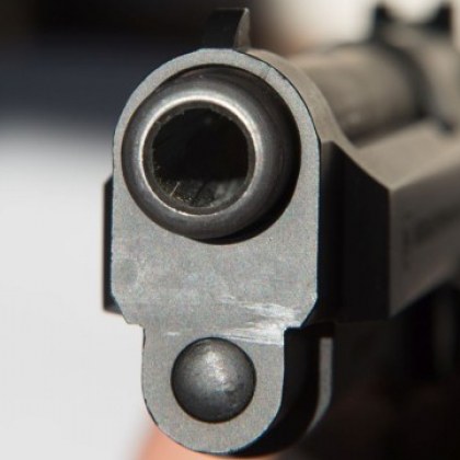 Млад мъж е застрелян с боен пистолет в Сливен По първоначални