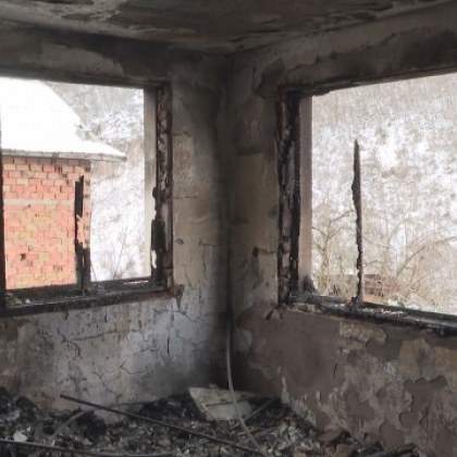 Зов за помощ от село Габровница след като пожар отне
