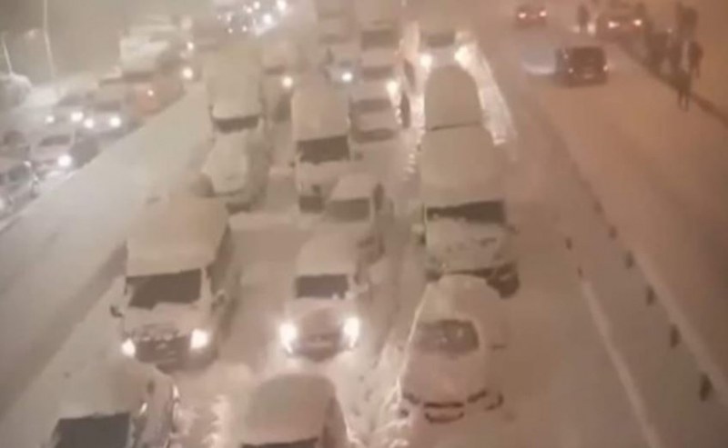 В снежен капан: Пловдивски футболисти прекараха нощта в автобус в Истанбул