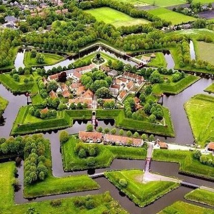 Гитхорн е малко градче в Нидерландия основано през 1200 те години