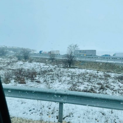 Катастрофа затвори движението по магистралата Тракия в платното за столицата