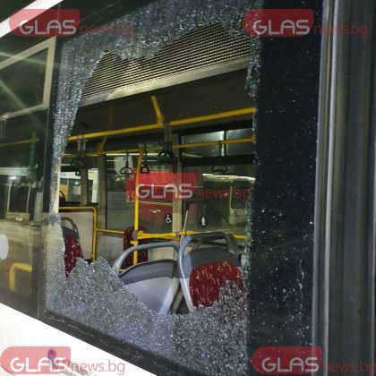 Ново нападение над автобус в Пловдив GlasNews bg научи е стреляно с