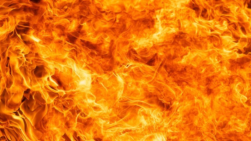 Седем деца обгоряха при пожар във вила в Ловешко