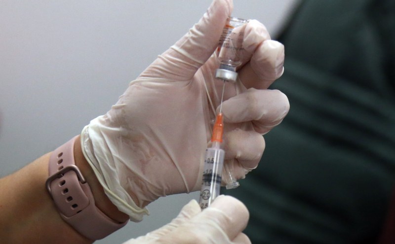 Влиза в сила законът за задължителната COVID ваксинация