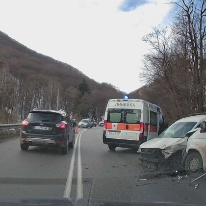 Катастрофа е станала тази сутрин на изхода на София в