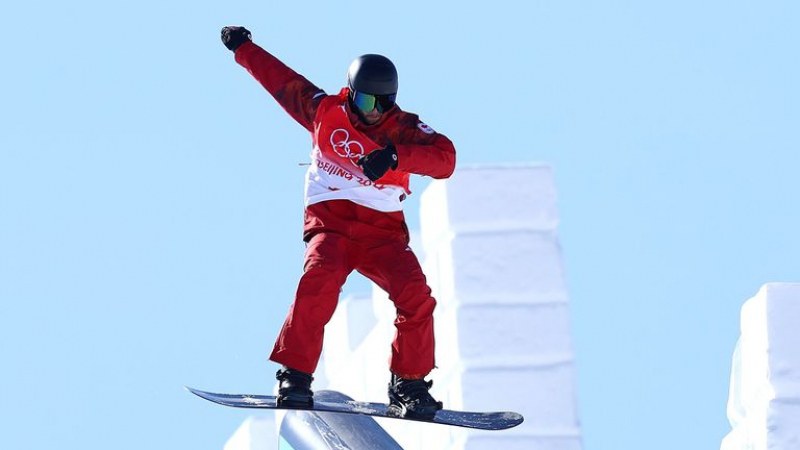 Сноубордист пребори рака, стъпи на олимпийския връх