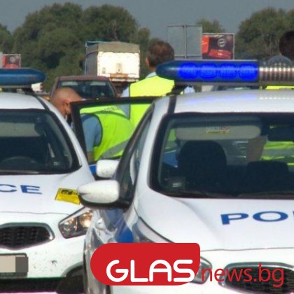 Моторист се блъснал в патрулка на пътя Асеновград Пловдив Инцидентът е