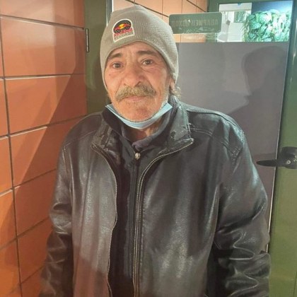 Възрастен мъж е изпаднал в тежко положение във Варна Той