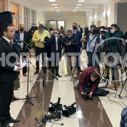 Македонски журналисти бойкотираха пресконференцията след срещата на официалните делегации и
