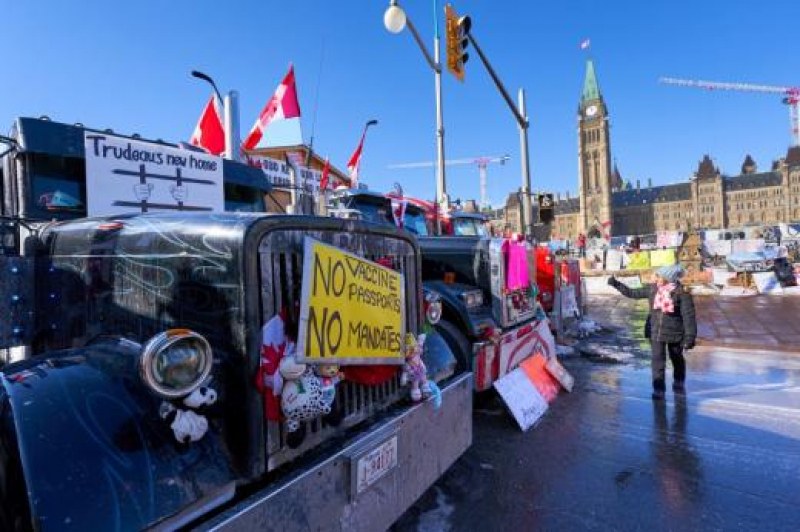 Канадски съдия разпореди да бъде спряна блокадата на най-натоварения международен