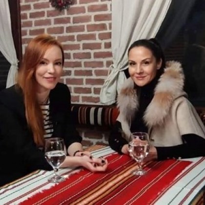 Актрисата Гергана Стоянова която озвучава Елиза от култовия румънски сериал