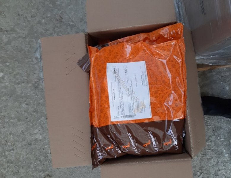 Митничари откриха над 5 тона контрабандни подправки в пратка с