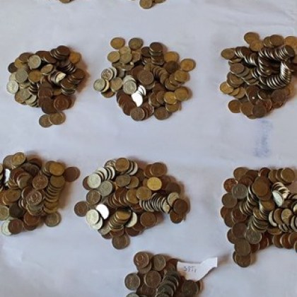2 910 килограма монети събра кметът на кирковското село Кран