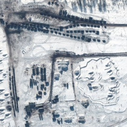 Спътникови снимки показват че Русия е изтеглила част от своята