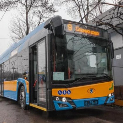Лек инцидент стана в София с кола на градския транспорт