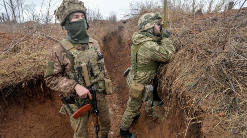 Кремъл заговори за масови гробове в Донбас и вини Киев. Каква е истината?