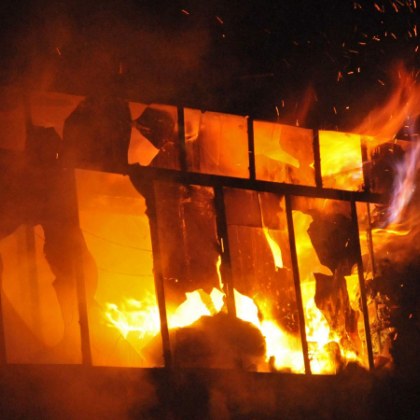 Пожар е избухнал в центъра на София Огънят лумнал около