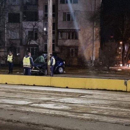 Тежка катастрофа е станала тази нощ в София 19 годишен шофьор се
