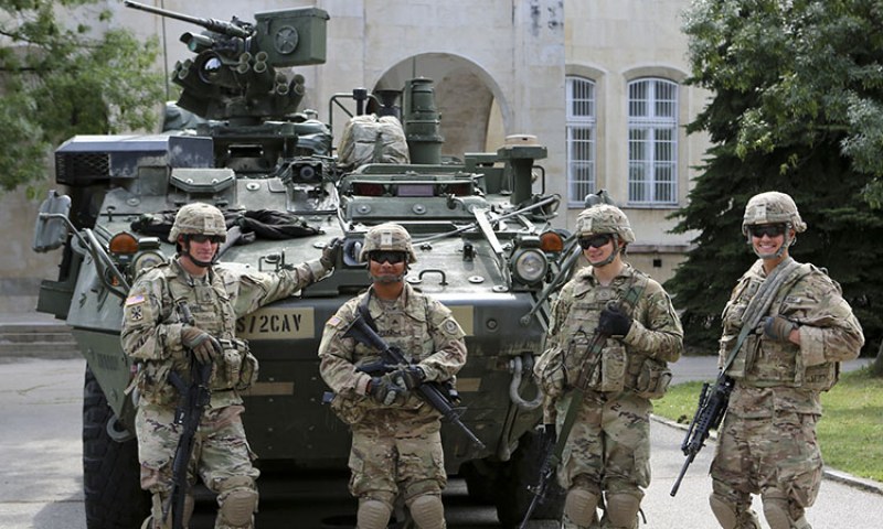 Сухопътни войски на САЩ потеглят към България, ескортира ги военна полиция