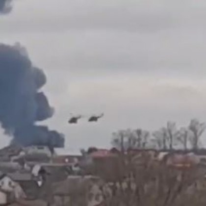 Руските войски са близо до украинската столица Киев Руски хеликоптери обстрелват