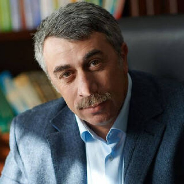 Доктор Комаровский, педиатър, кандидат на медицинските науки, писател и телевизионен