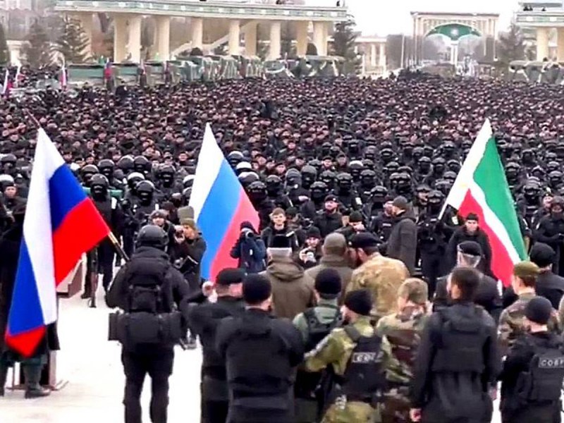 Чеченски батальон влезе в Украйна. Кадиров говори пред бойците в ботуши за 125 хиляди рубли СНИМКИ