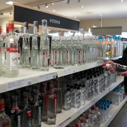 Канадските магазини за алкохол изтеглят от рафтовете си руската водка