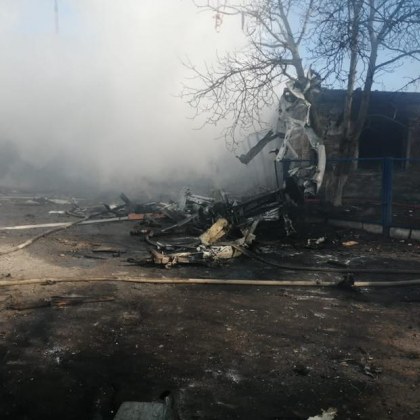 Мащабен пожар избухна в две складови помещения на ул Волинска