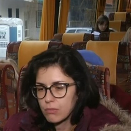 Първите евакуирани българи от Украйна пристигнаха в страната Те преминаха паспортен контрол
