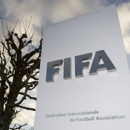 Международната футболна федерация ФИФА и Съюза на европейските футболни асоциации