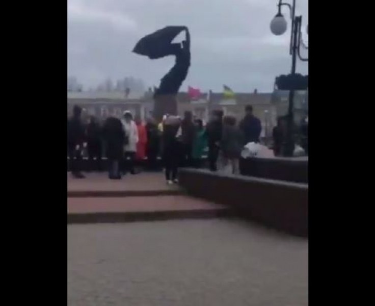 В Бердянск пеят край руските танкове, а в Корюковка блокираха бронирана колона ВИДЕО