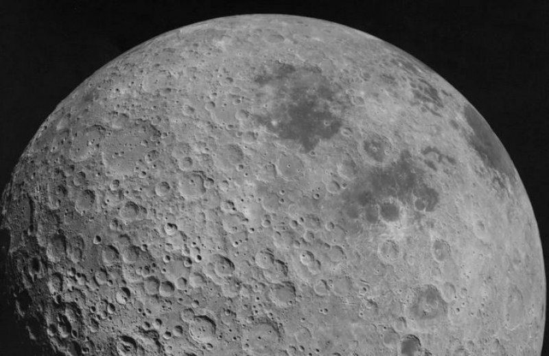 Част от ракета се разби на Луната, има нов кратер