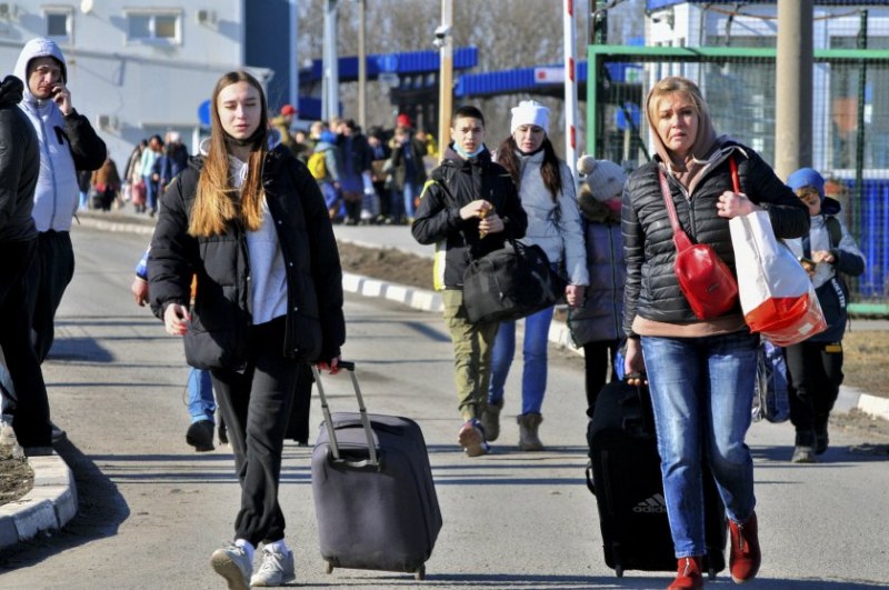 Нищо безплатно няма! Варненски хотелиер пъди украински бежанци. Защо?