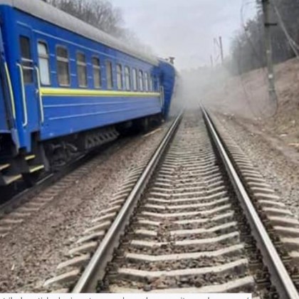 Руската армия е взривила железопътните релси по които се евакуираха
