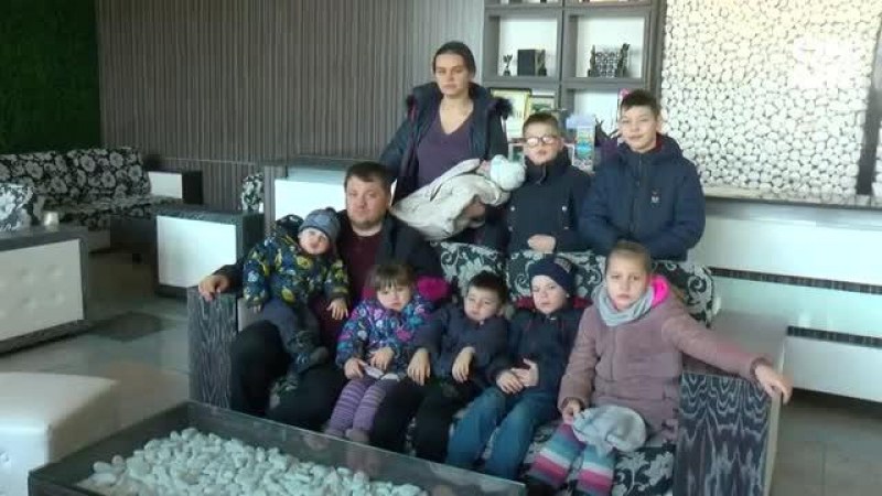 Да бягаш с дрехите на гърба си и с 8-те си деца. Украинци се спасиха в Русе