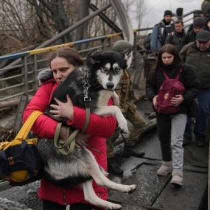 Маршрут за евакуация от украинския град Мариупол е бил миниран