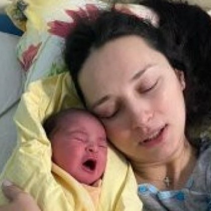 Бежанка от Украйна роди бебето си в Майчин дом във